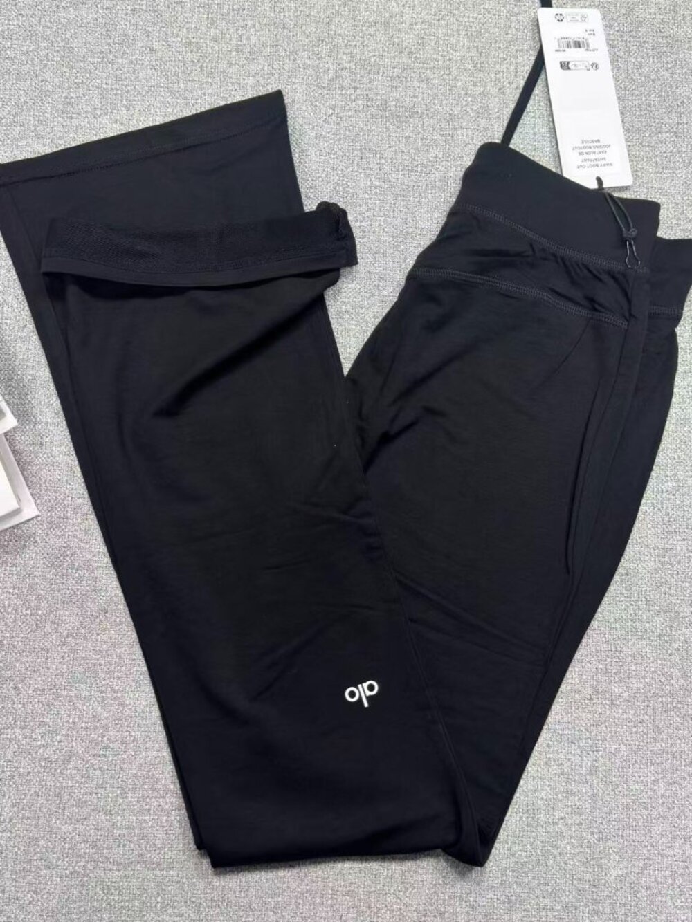 Alo Yoga😉Sway Bootcut Sweatpant Black NWT Long-Leg - Picture 5 of 6